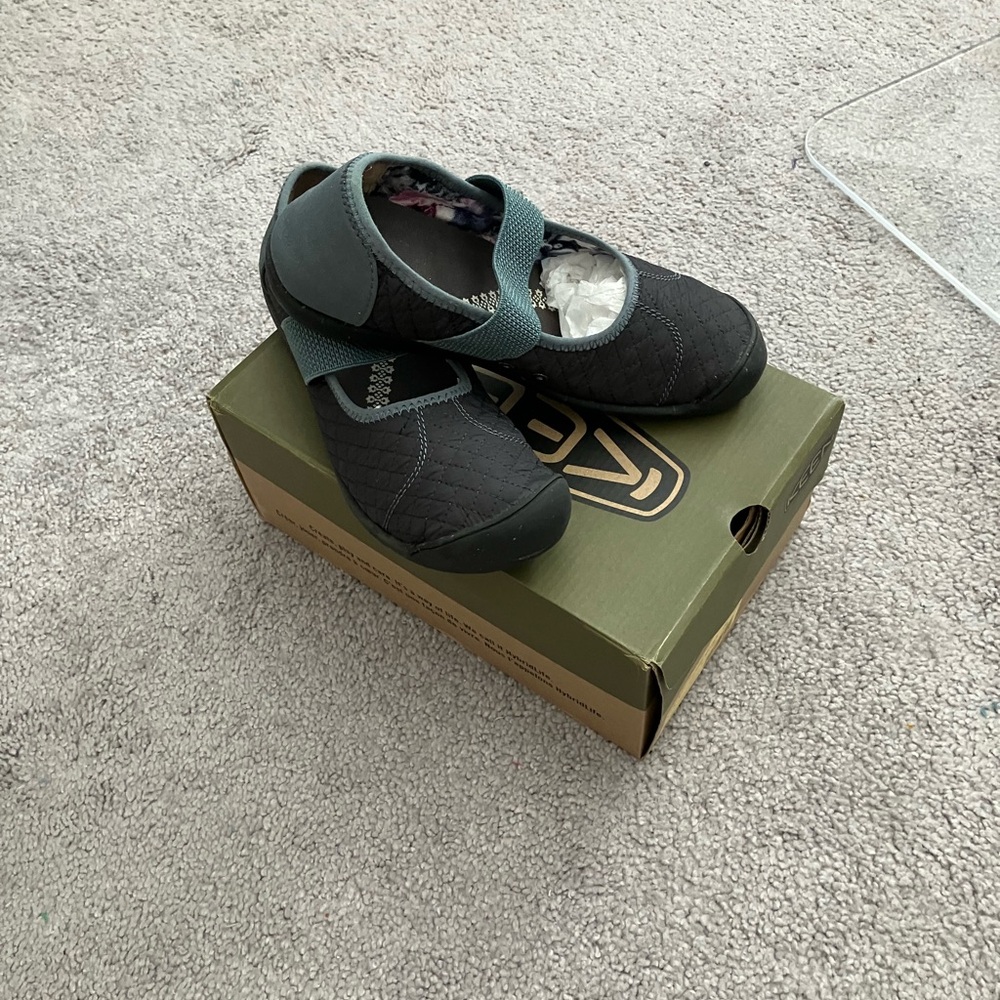 **NOT FOR SALE** Keen Quilted Slip on